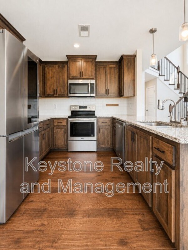 Building Photo - 384 Wingfield Dr