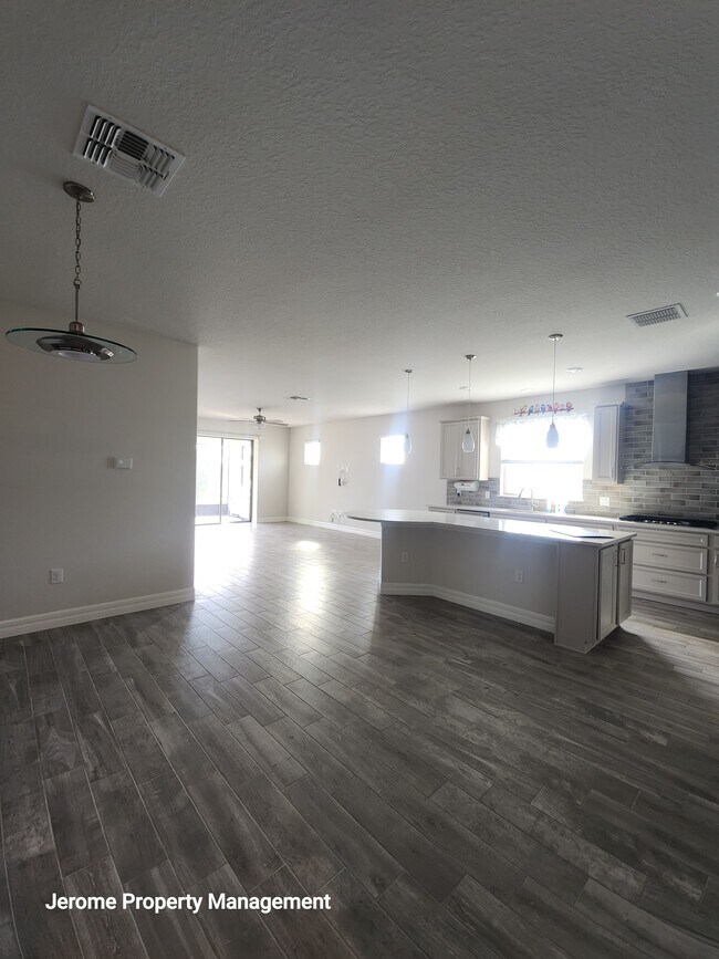 Building Photo - 18743 Coastal Shr Ter