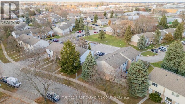 Photo du bâtiment - 1775 Culver Dr