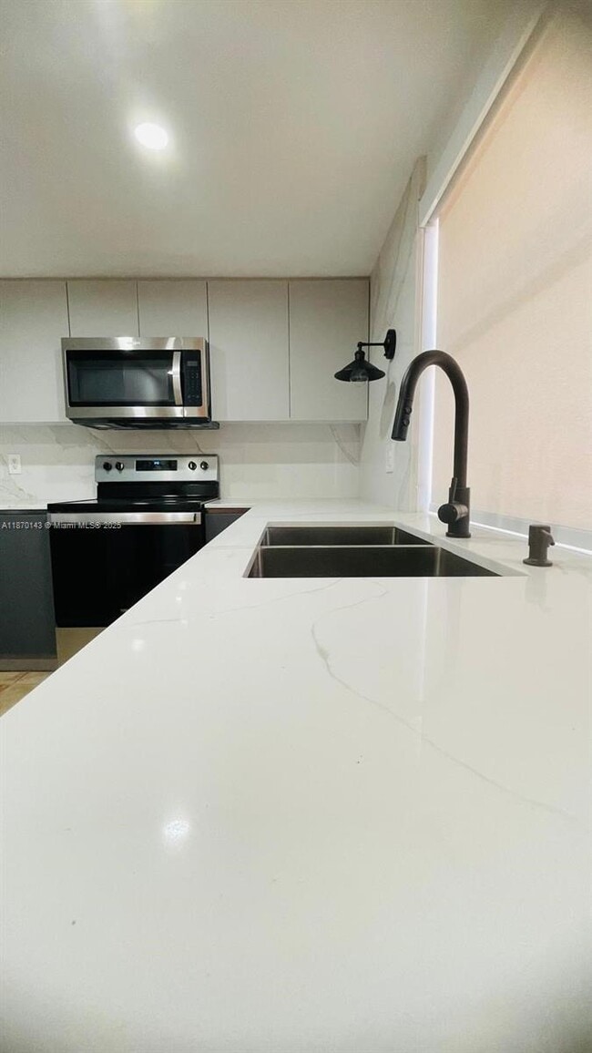 Foto del edificio - 15210 SW 48th Terrace