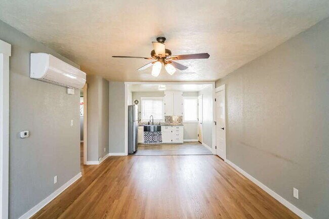 Foto del edificio - 8127 NE Beech St