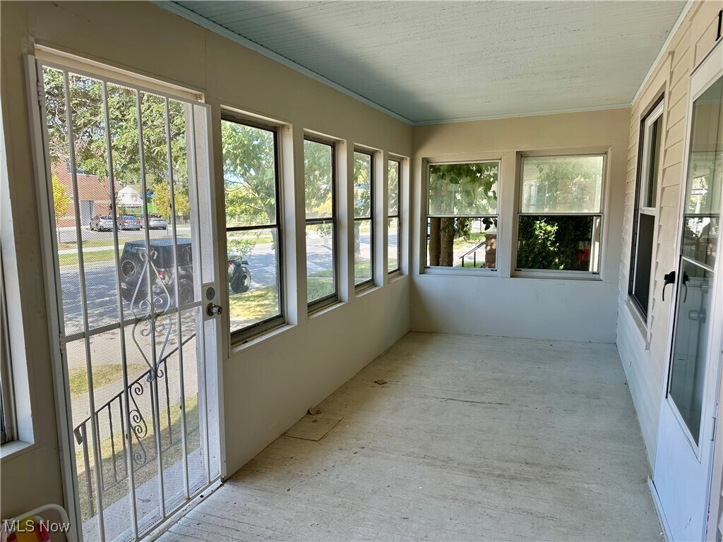1855 W 65th St Cleveland, OH 44102 – photo 4