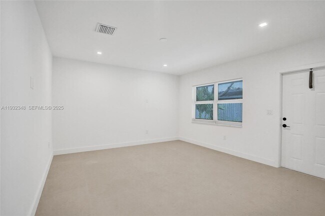 Foto del edificio - 922 NW 4th Ave