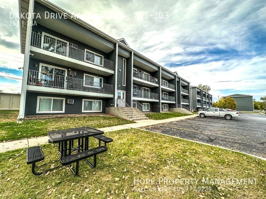 717 Dakota Dr Unit 701303, Rapid City, SD 57702 Room for Rent in