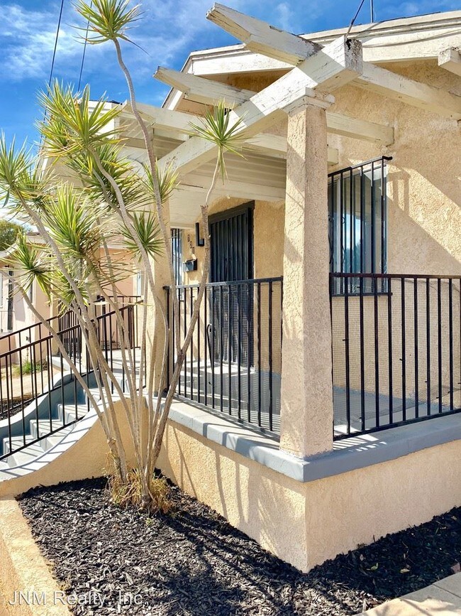 Foto del edificio - 3473-3475 Percy St
