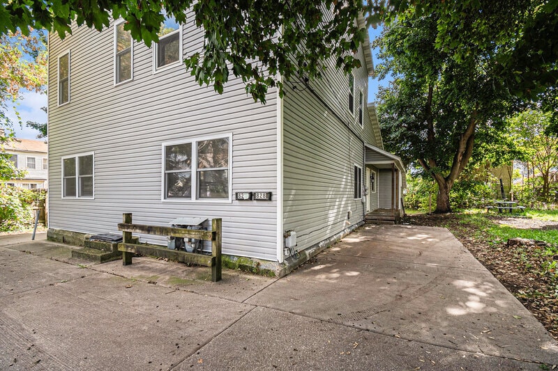 Primary Photo - 828 4th St NW