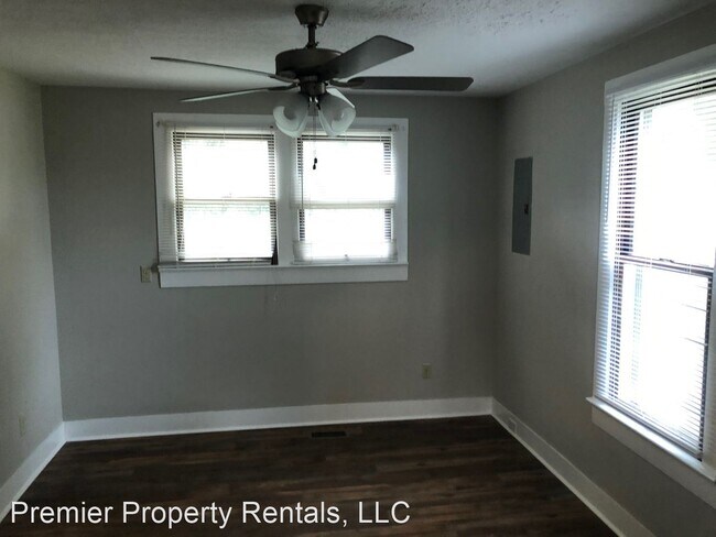 Building Photo - 3 br, 1 bath House - 353 Topmiller -