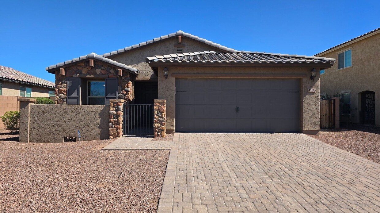 Foto principal - Popular Las Brisas community in Goodyear!
