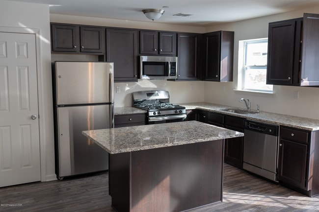 Building Photo - 407 Couple Ct Dr