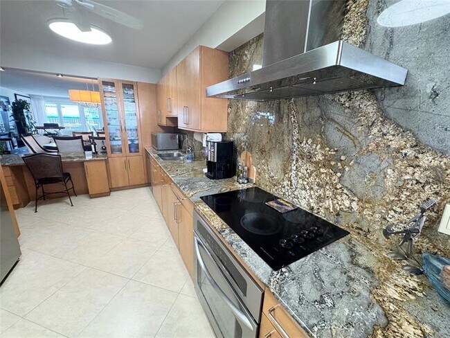 Foto del edificio - 4100 Galt Ocean Dr