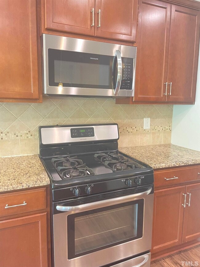 Building Photo - 437 Durants Neck Ln