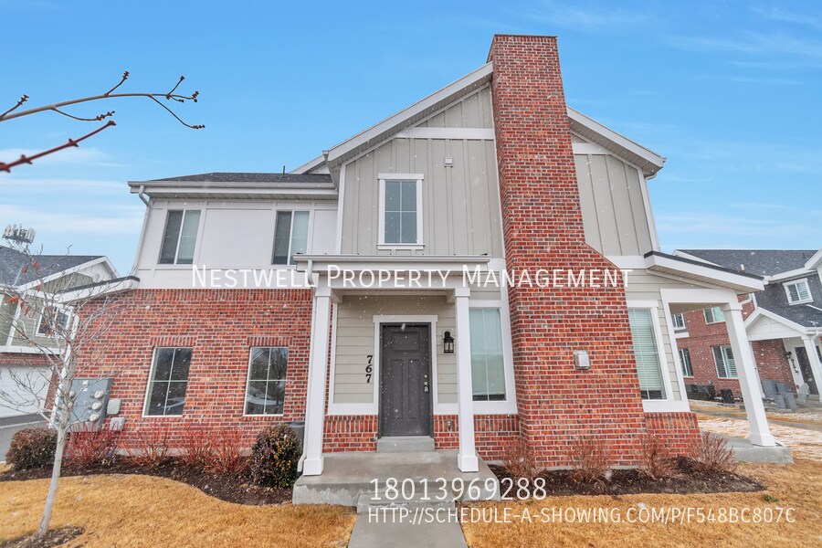 Foto principal - Sandy 4 Bed/3.5 Bath Townhome
