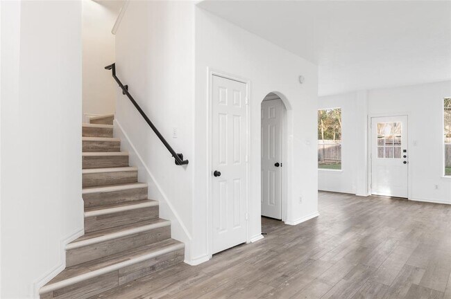 Foto del edificio - 115 W Russet Grove Cir