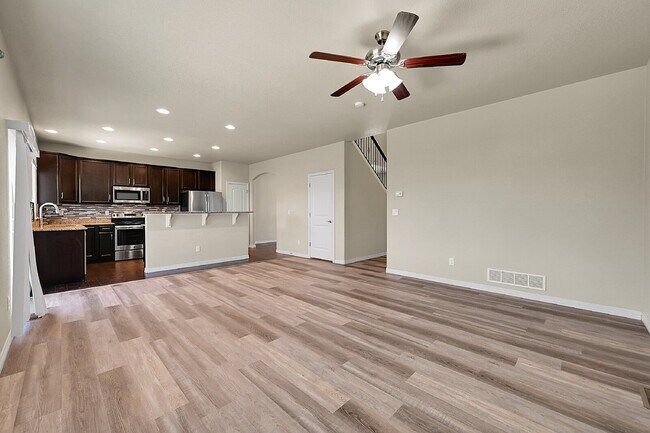 Foto del edificio - $2,450 - 4 Bed, 2.5 Bath Home with Fenced ...