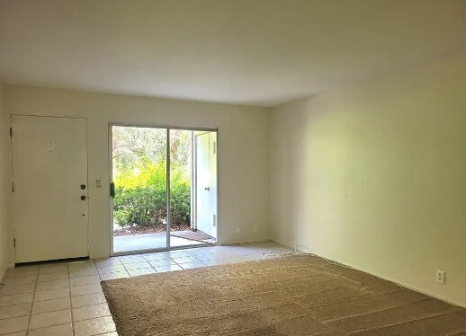 Foto del edificio - 7620 Hollister Ave