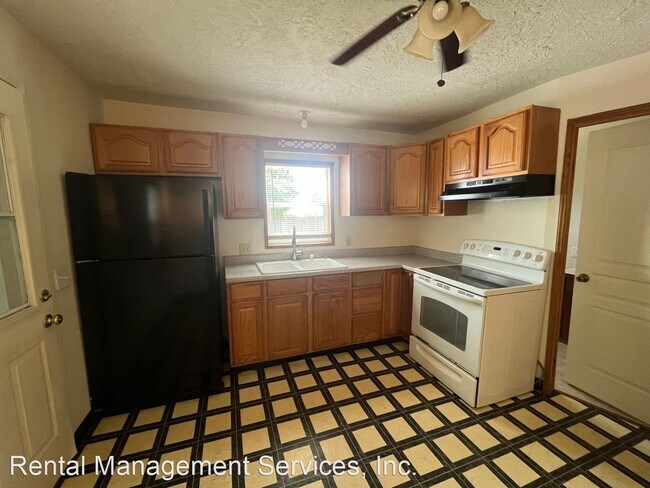 Building Photo - 2 br, 1 bath House - 732 NE 118th Avenue