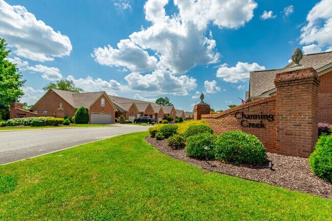 Foto del edificio - 8264 Chula Creek Rd