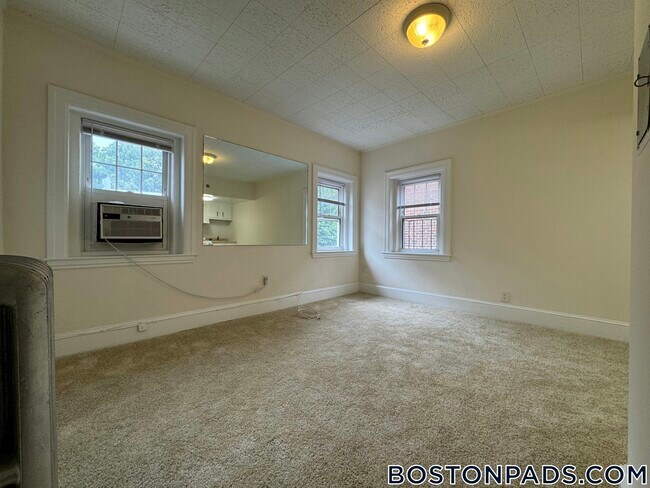 Foto del edificio - 1223 Beacon St