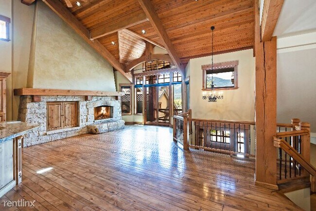 Building Photo - 4 br, 5 bath Townhome - 2624 Eagle Cove