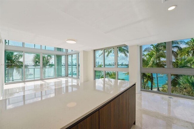 Foto del edificio - 1500 Bay Rd Unit N-0315