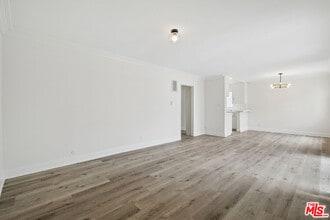 Building Photo - 7540 Hampton Ave