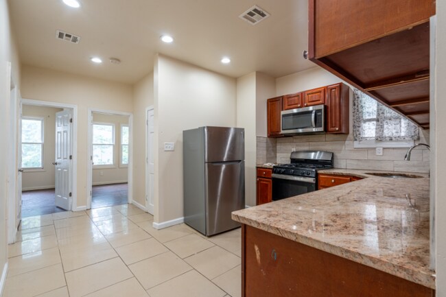 Foto del edificio - 467 Hawthorne Ave