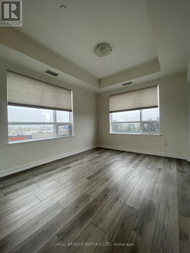 Building Photo - 255 Northfield Dr E