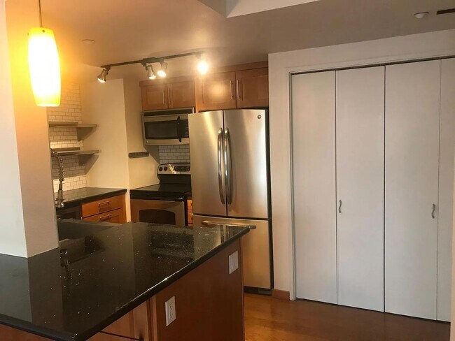 Foto del edificio - $500 Off 1 mo. Rent w/ Move in by 7/15 - S...