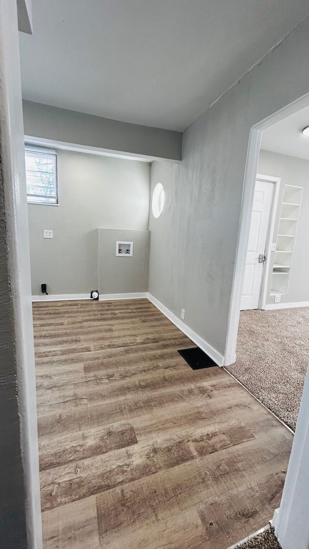 Foto del edificio - Albany - 2 bed 1 bath AVAILABLE NOW!