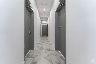 Building Photo - 138 E Park Ave