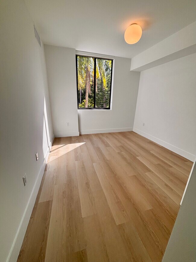 Foto del edificio - 2512 NE 181st St