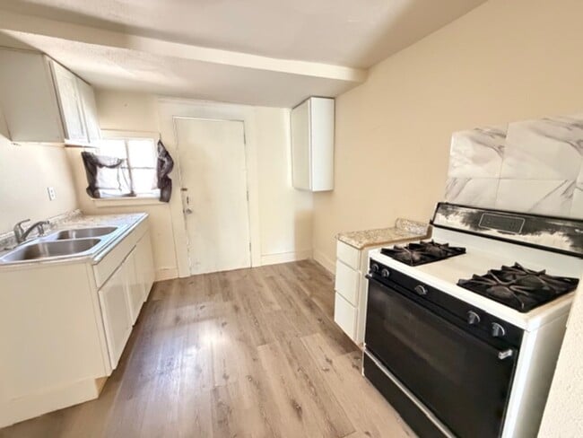 Building Photo - 2503 Arbor Pl