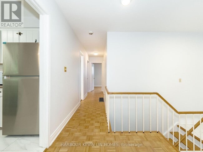Building Photo - 213 Murray Dr