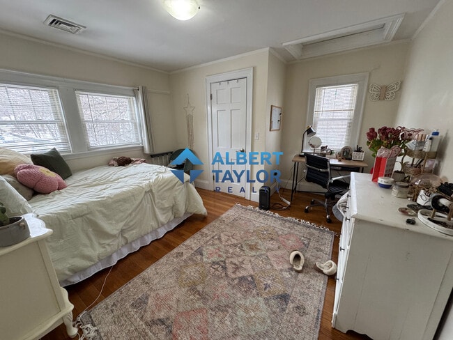 Foto del edificio - 44 Greycliff Rd