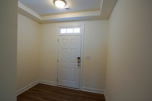 Foto del edificio - 206 Oakchest Ct