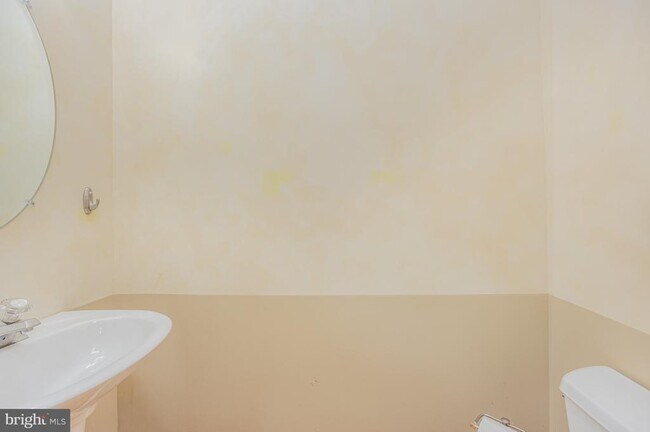 Foto del edificio - 603 Loring Ave