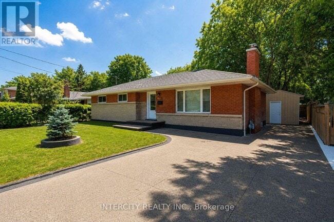 Building Photo - 781 Drury Ln