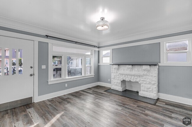 Foto del edificio - 641 W 43rd St