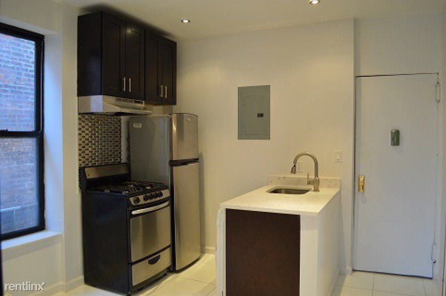 Building Photo - 2 br, 1 bath Apartment - 935 Amsterdam Ave