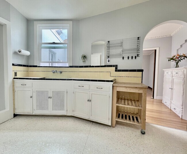 Kitchen - 1620 9th Ave