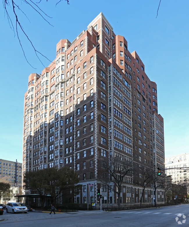 Lakeview 4 Bedroom Apartments for Rent - Chicago, IL  