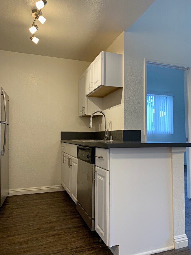 Foto del edificio - 4124 N Eagle Rock Blvd