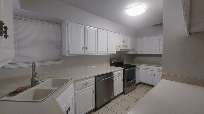 Building Photo - Available NOW! North Central Harmony Hills.