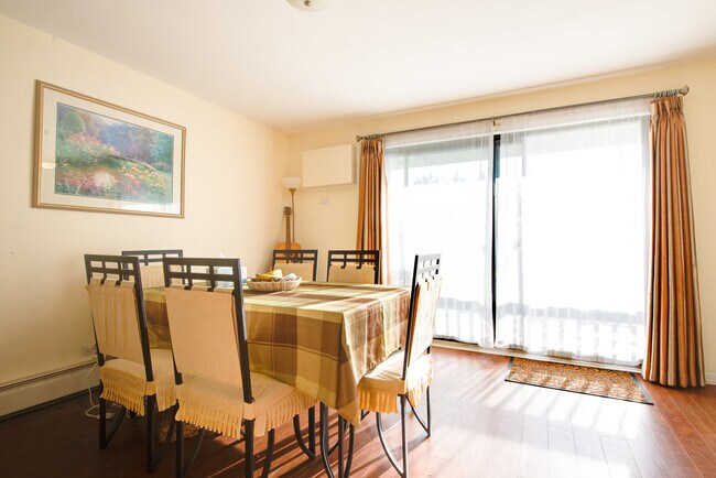 Building Photo - 109 N Gregory St