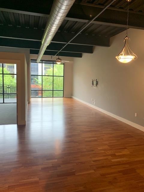 Foto del edificio - 350 E Short St