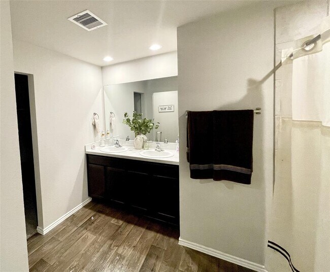 Building Photo - 5602 Havenwood Creek Ct