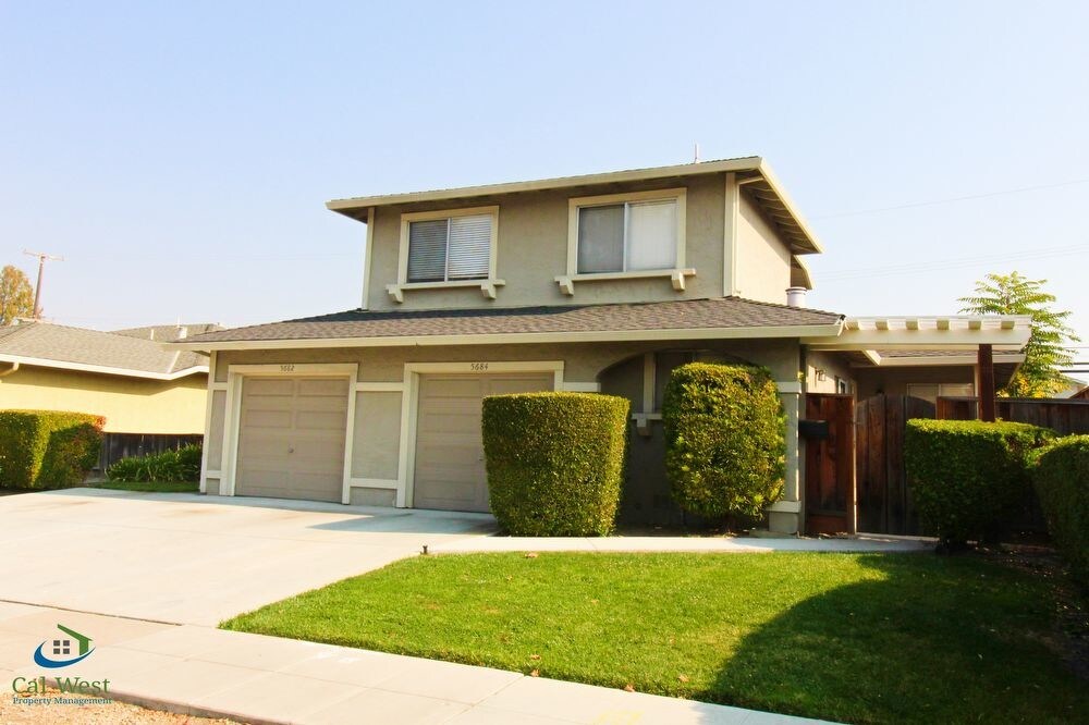 Primary Photo - 5684 Chesbro Ave