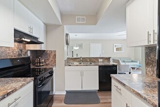 Building Photo - Palmetto Place