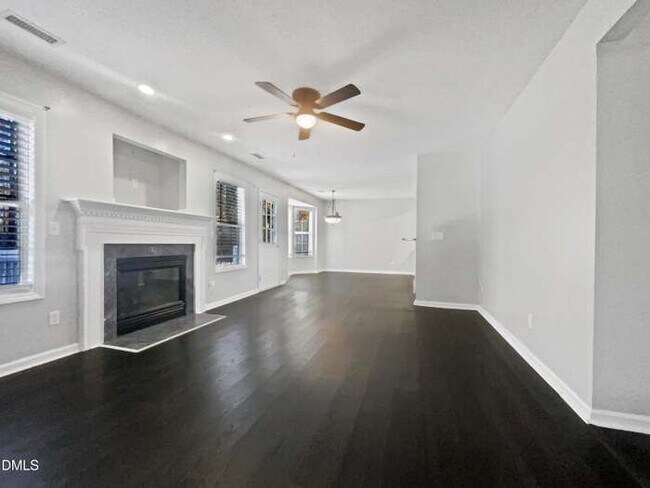 Foto del edificio - 2734 Sunnybrook Dr