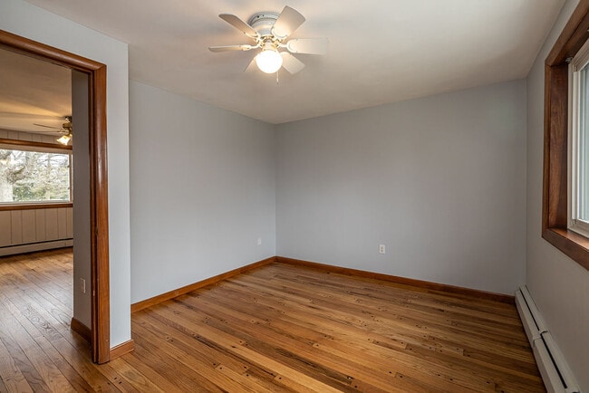 Building Photo - 4559 Makyes Rd